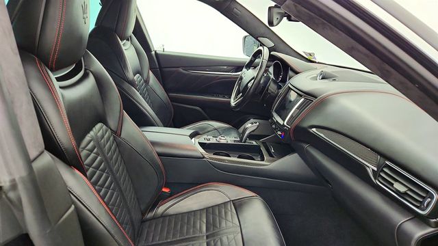 2019 Maserati Levante GTS 3.8L with Natural Leather & 4-Zone Automatic Climate Control - 22991261 - 23
