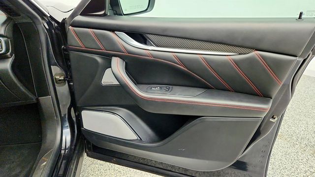 2019 Maserati Levante GTS 3.8L with Natural Leather & 4-Zone Automatic Climate Control - 22991261 - 25