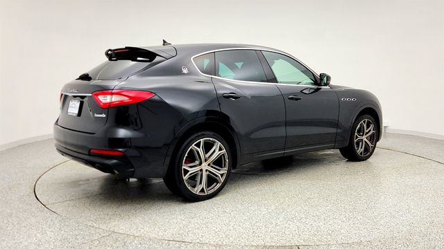 2019 Maserati Levante GTS 3.8L with Natural Leather & 4-Zone Automatic Climate Control - 22991261 - 4
