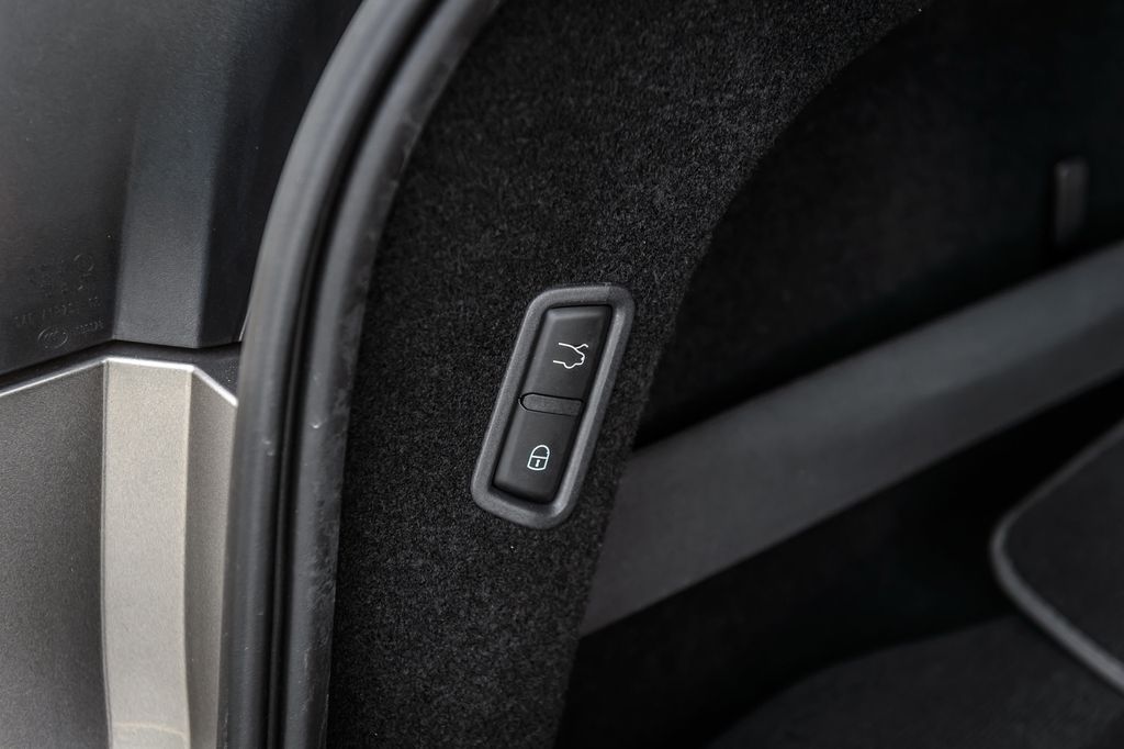 2019 Maserati Levante LEVANTE GRANLUSSO - NAV - MOONROOF - BACKUP CAM - LOW MILES - 22993070 - 11