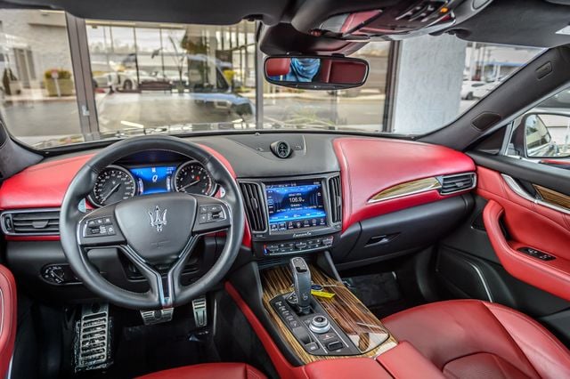 2019 Maserati Levante LEVANTE GRANLUSSO - NAV - MOONROOF - BACKUP CAM - LOW MILES - 22993070 - 25