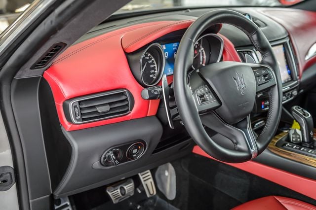 2019 Maserati Levante LEVANTE GRANLUSSO - NAV - MOONROOF - BACKUP CAM - LOW MILES - 22993070 - 26