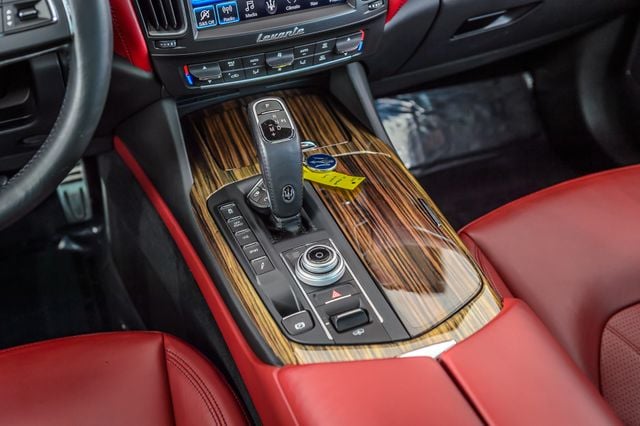 2019 Maserati Levante LEVANTE GRANLUSSO - NAV - MOONROOF - BACKUP CAM - LOW MILES - 22993070 - 31