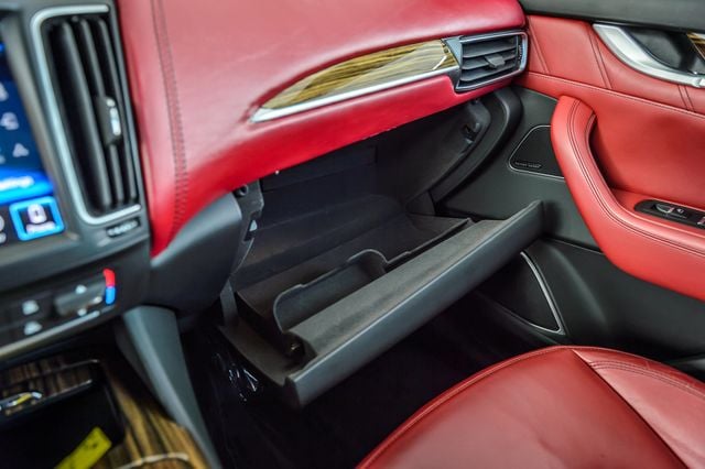 2019 Maserati Levante LEVANTE GRANLUSSO - NAV - MOONROOF - BACKUP CAM - LOW MILES - 22993070 - 35