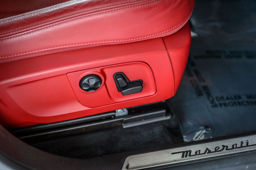 2019 Maserati Levante LEVANTE GRANLUSSO - NAV - MOONROOF - BACKUP CAM - LOW MILES - 22993070 - 45