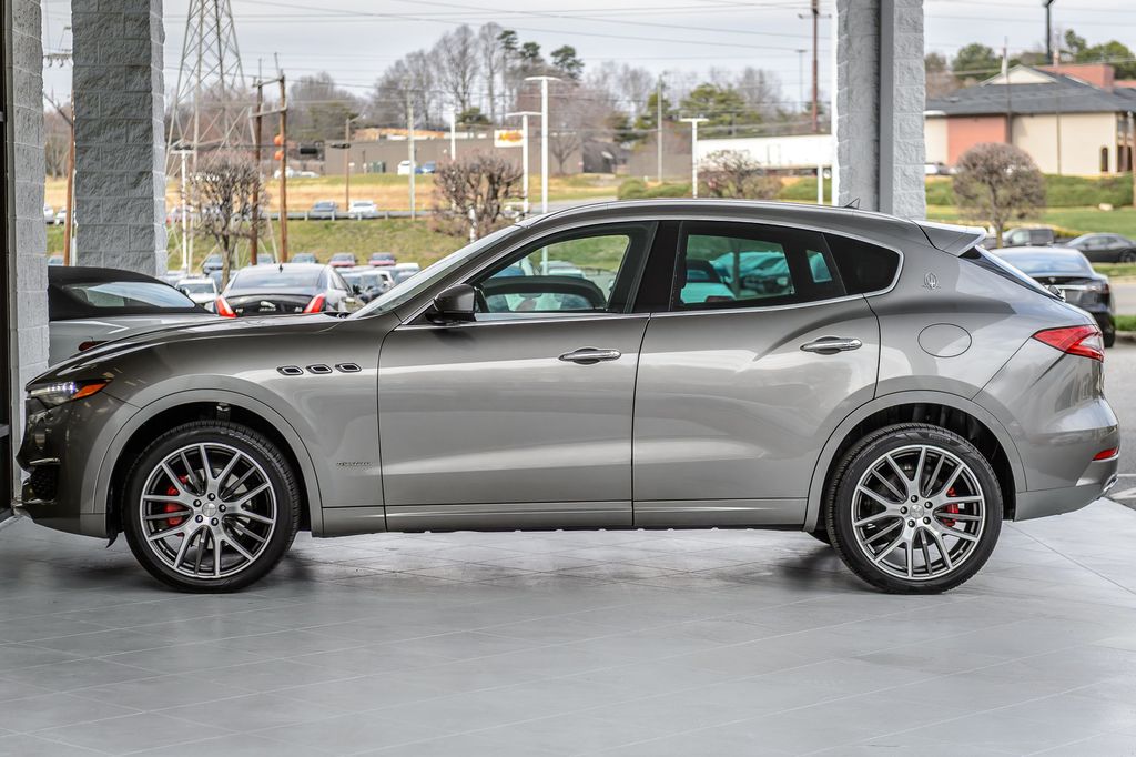 2019 Maserati Levante LEVANTE GRANLUSSO - NAV - MOONROOF - BACKUP CAM - LOW MILES - 22993070 - 56