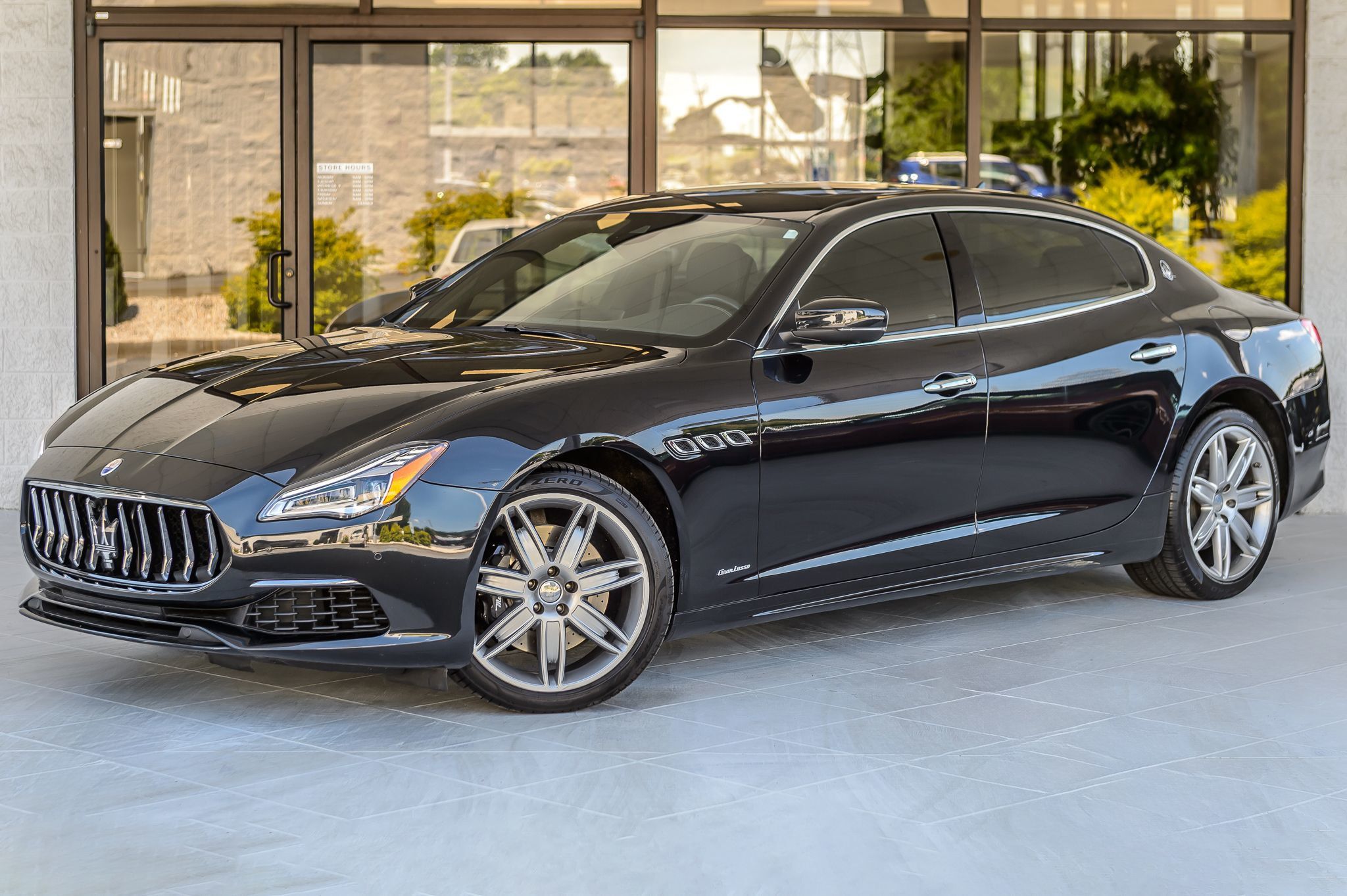 2019 Maserati Quattroporte SQ4 GranLusso photo 2