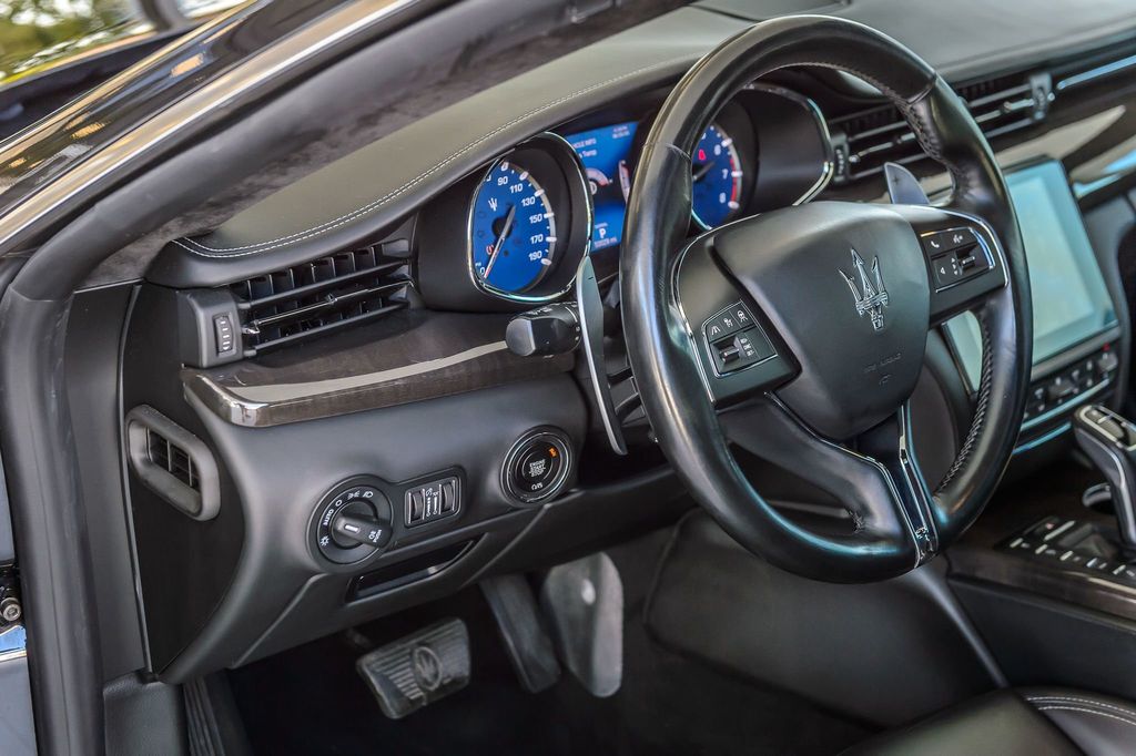 2019 Maserati Quattroporte QUATTROPORTE SQ4 GRANLUSSO - NAV - MOONROOF-BACKUP CAM -GORGEOUS - 22872254 - 23