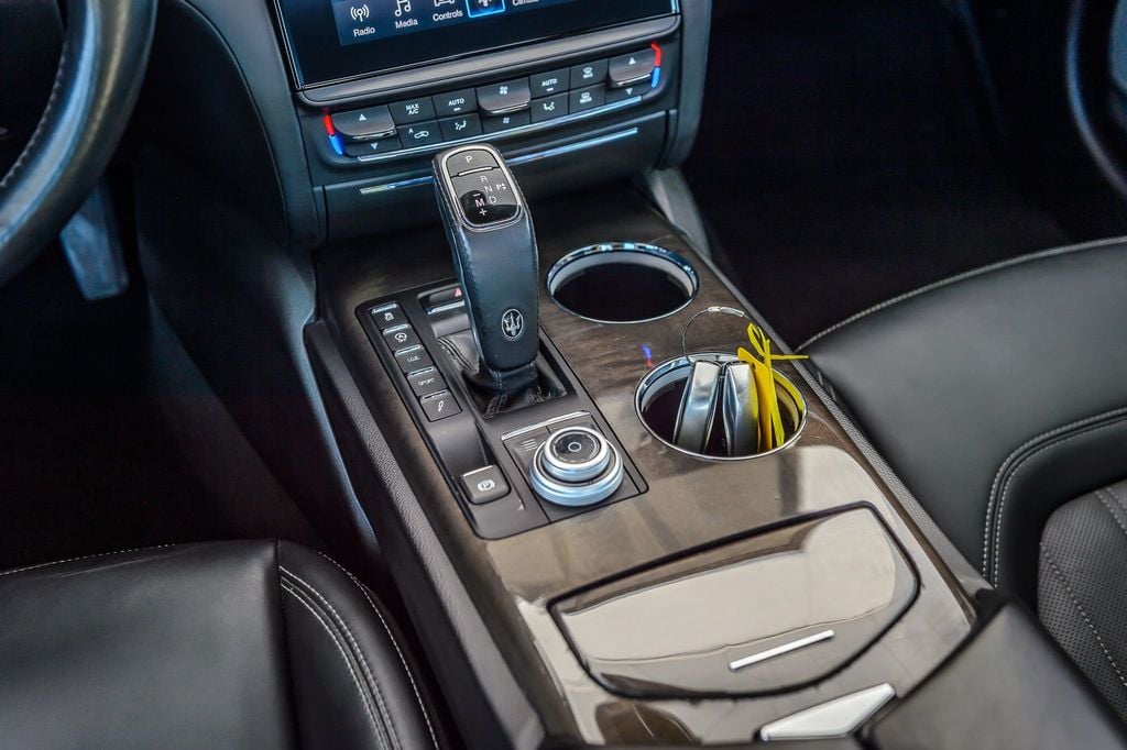 2019 Maserati Quattroporte QUATTROPORTE SQ4 GRANLUSSO - NAV - MOONROOF-BACKUP CAM -GORGEOUS - 22872254 - 28