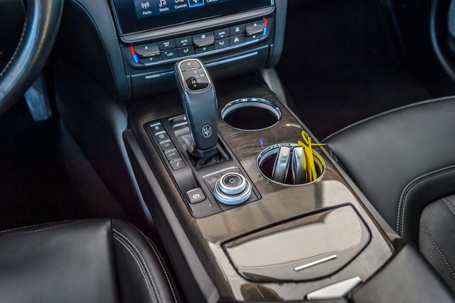 2019 Maserati Quattroporte QUATTROPORTE SQ4 GRANLUSSO - NAV - MOONROOF-BACKUP CAM -GORGEOUS - 22872254 - 28
