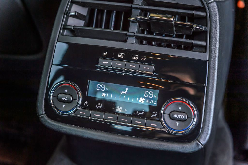 2019 Maserati Quattroporte QUATTROPORTE SQ4 GRANLUSSO - NAV - MOONROOF-BACKUP CAM -GORGEOUS - 22872254 - 38