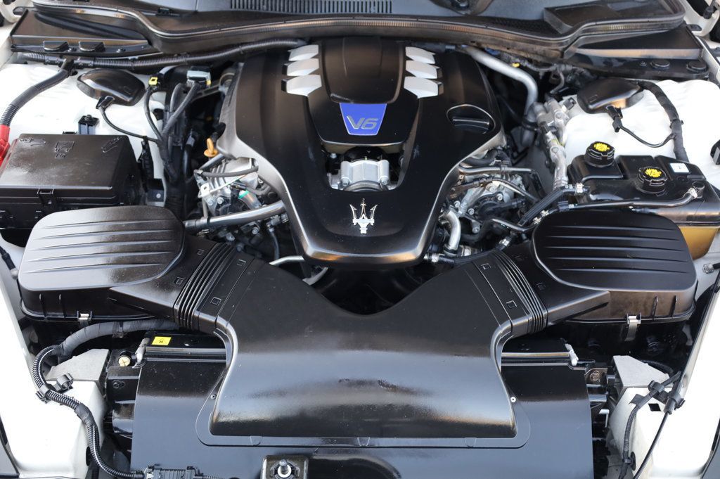 2019 Maserati Quattroporte Q4 GranLusso photo 12