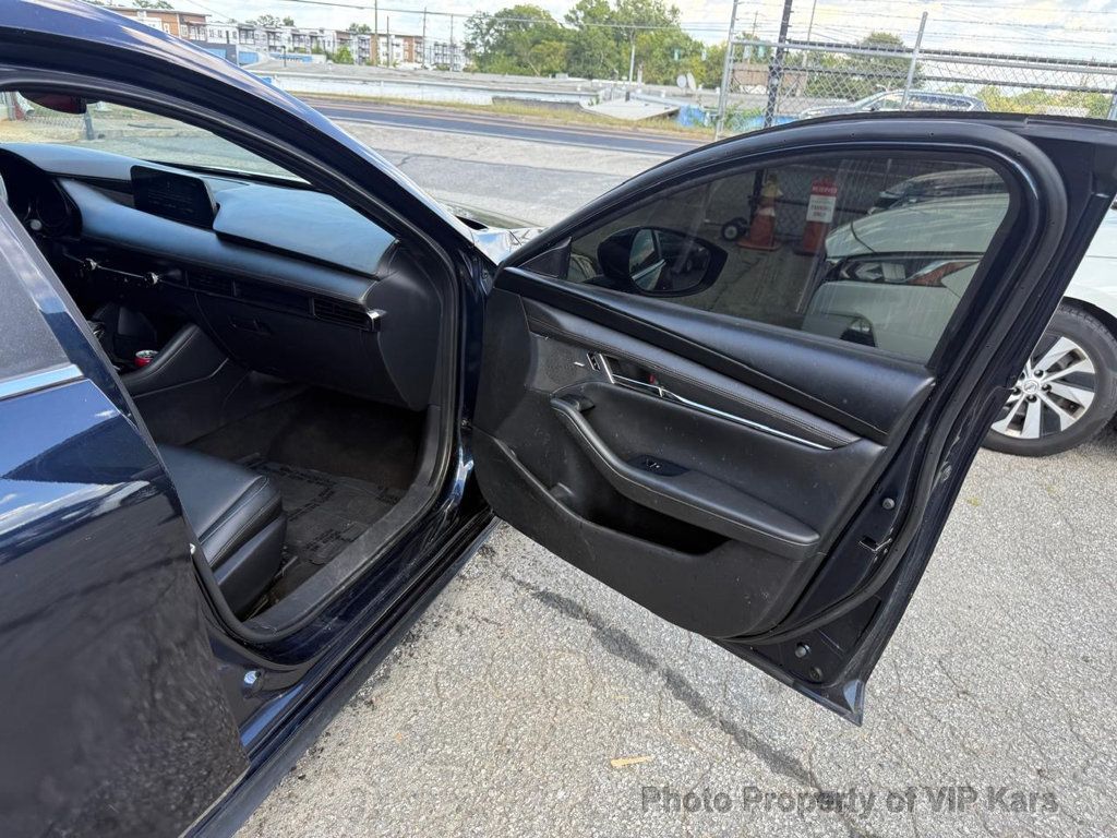 2019 Mazda Mazda3 Preferred Hatchback photo 8