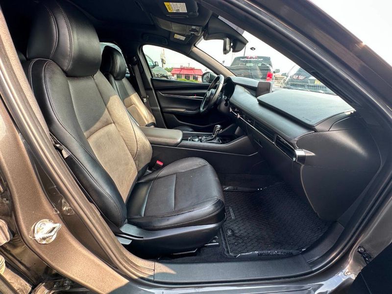 2019 Mazda Mazda3 5-Door AWD Automatic w/Premium Pkg - 22894101 - 24