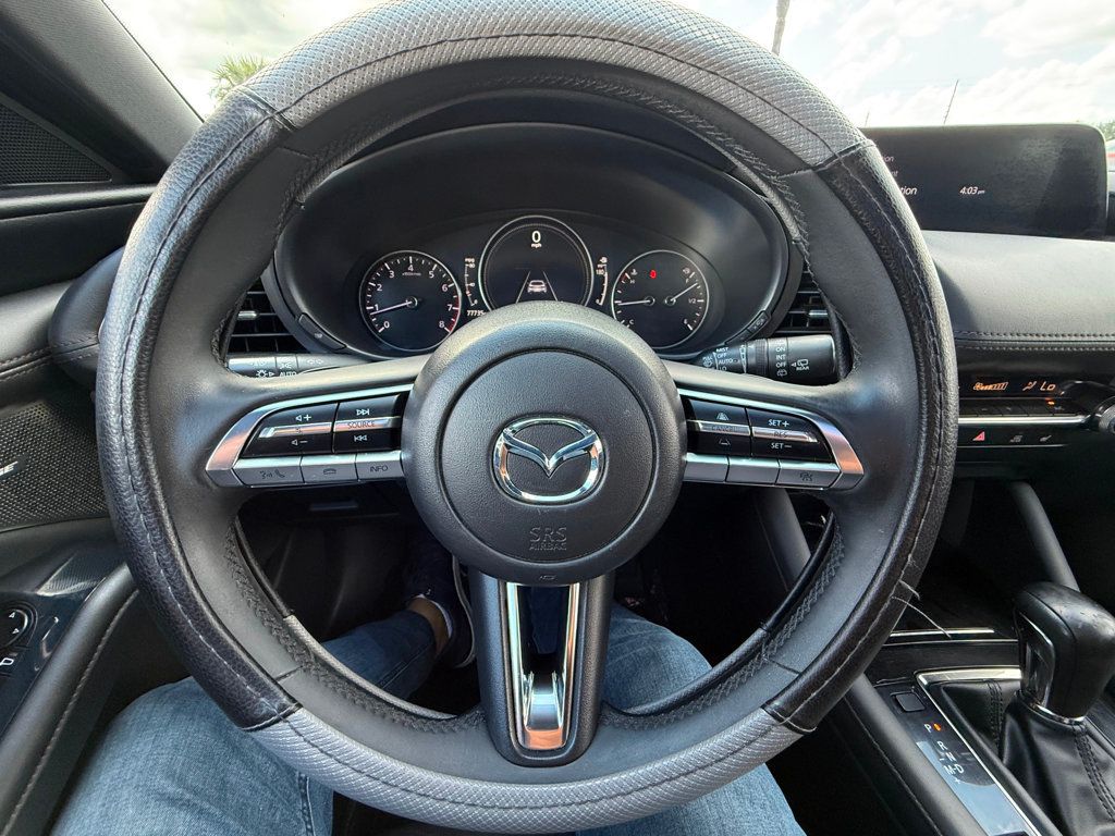 2019 Mazda Mazda3 Premium Hatchback photo 10