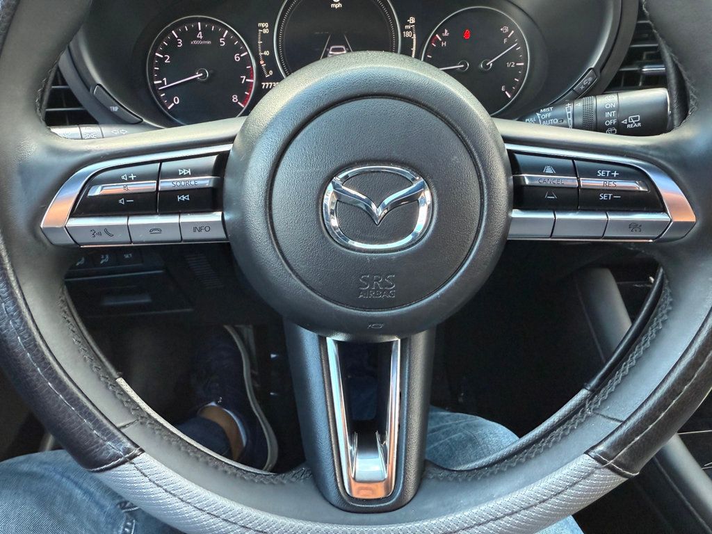 2019 Mazda Mazda3 Premium Hatchback photo 11