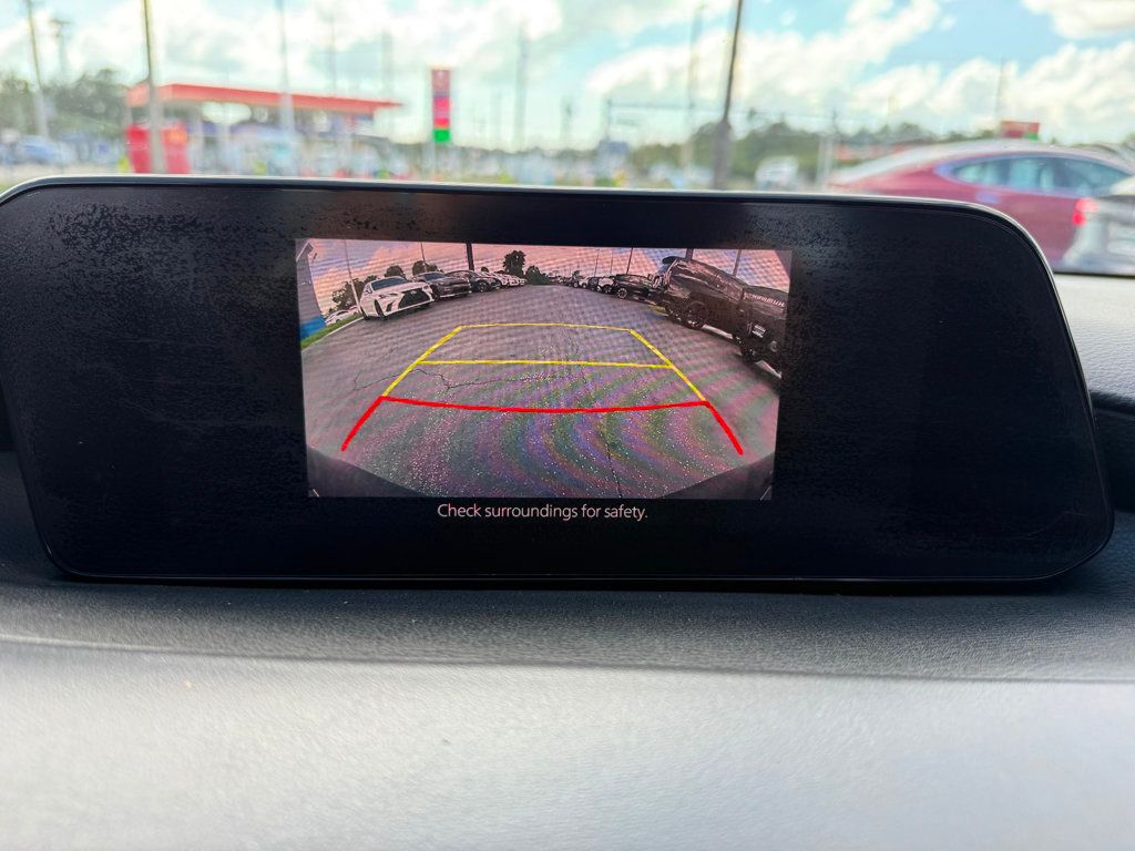 2019 Mazda Mazda3 Premium Hatchback photo 16