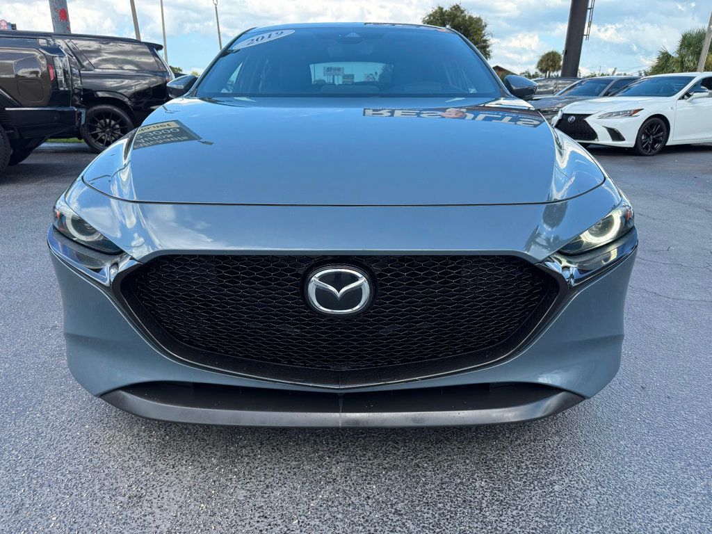 2019 Mazda Mazda3 Premium Hatchback photo 2