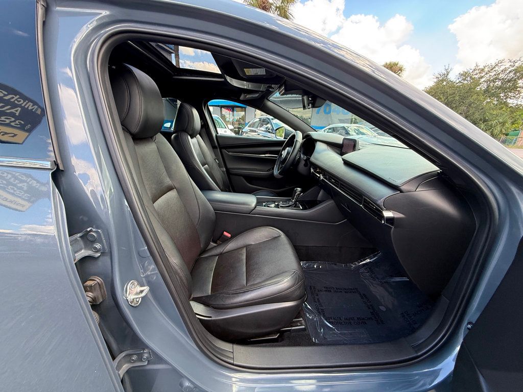 2019 Mazda Mazda3 5-Door FWD Automatic w/Premium Pkg - 22904938 - 30
