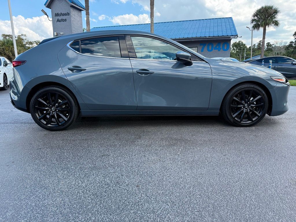 2019 Mazda Mazda3 Premium Hatchback photo 4