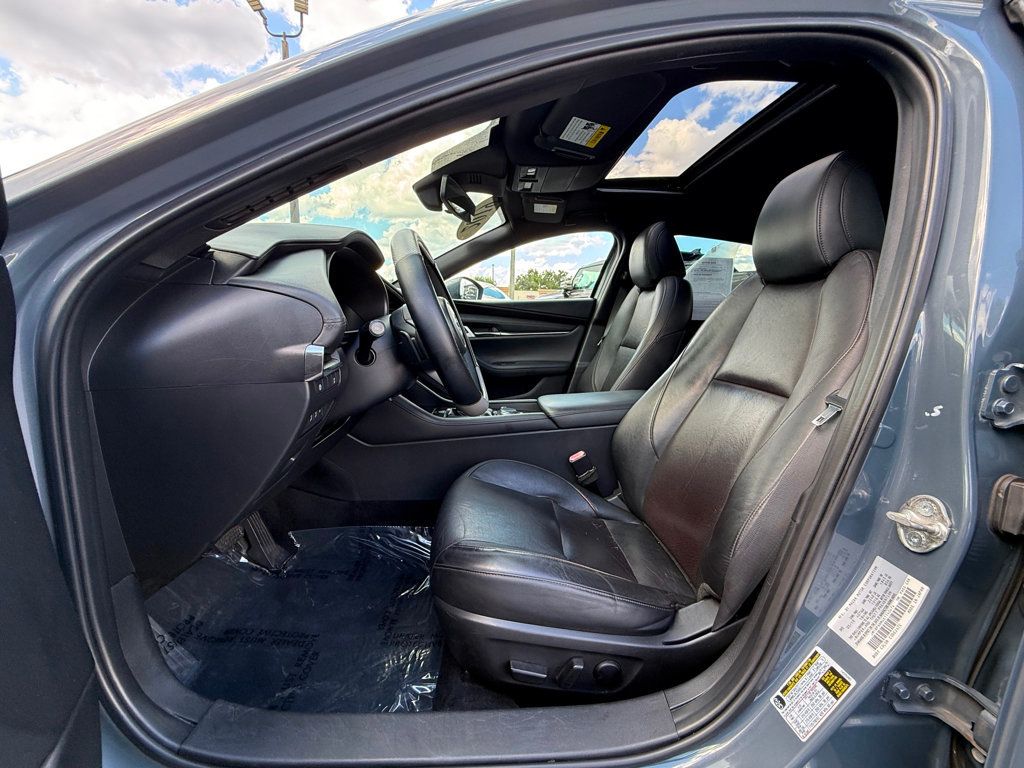 2019 Mazda Mazda3 Premium Hatchback photo 8