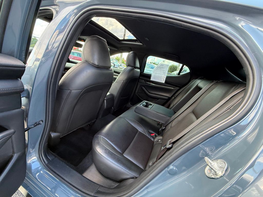 2019 Mazda Mazda3 Premium Hatchback photo 9