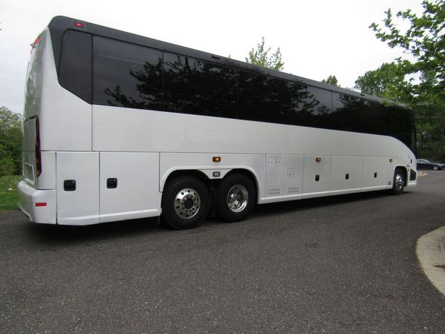 2019 MCI J4500 56 Passengers + Onboard Lavatory - 23076115 - 17