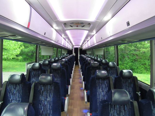 2019 MCI J4500 56 Passengers + Onboard Lavatory - 23076115 - 5