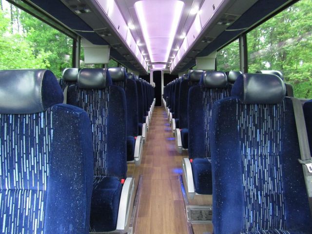 2019 MCI J4500 56 Passengers + Onboard Lavatory - 23076115 - 6