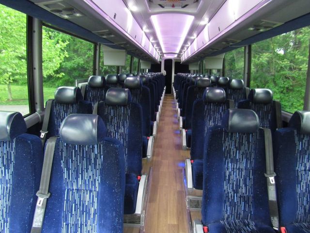 2019 MCI J4500 56 Passengers + Onboard Lavatory - 23076115 - 8