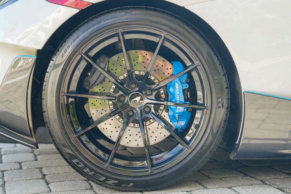 2019 McLaren 600LT  - 23075261 - 31