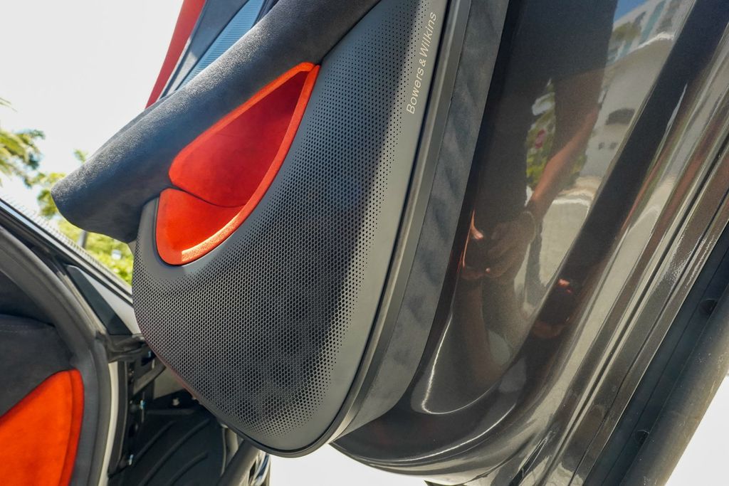 2019 McLaren 600LT Coupe - 23041308 - 90