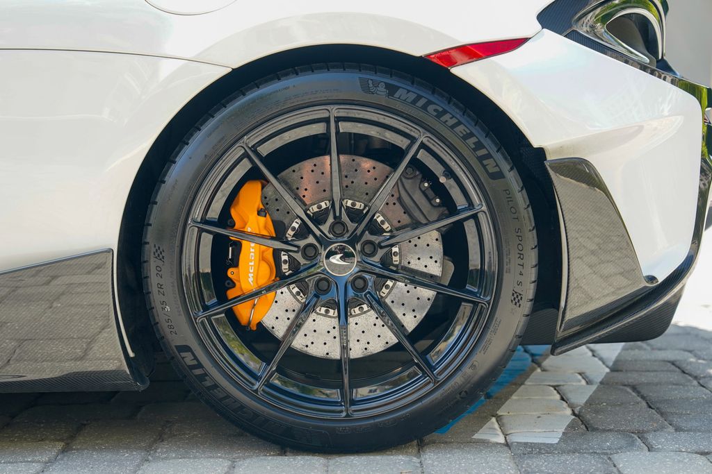 2019 McLaren 600LT Coupe - 23067857 - 14
