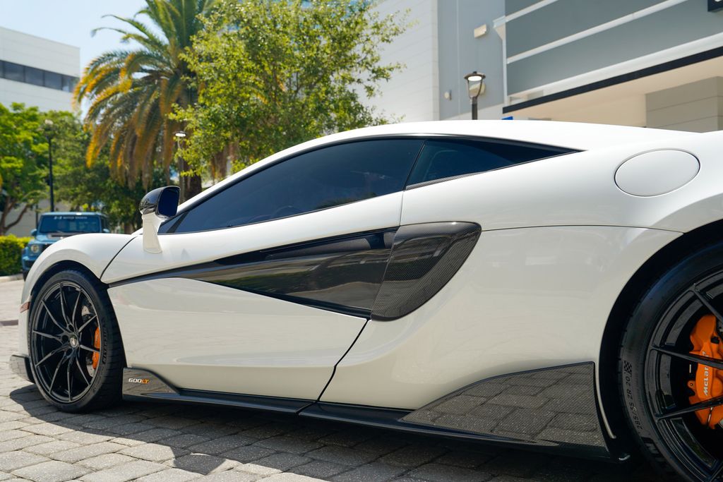 2019 McLaren 600LT Coupe - 23067857 - 17