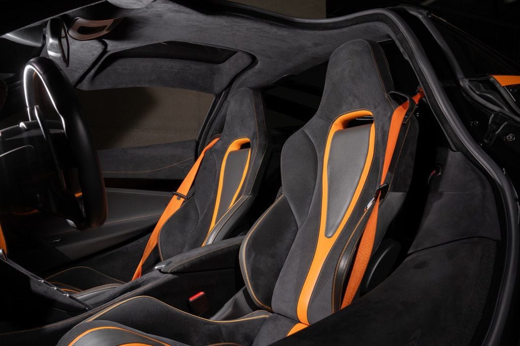 McLaren 720S photo 16