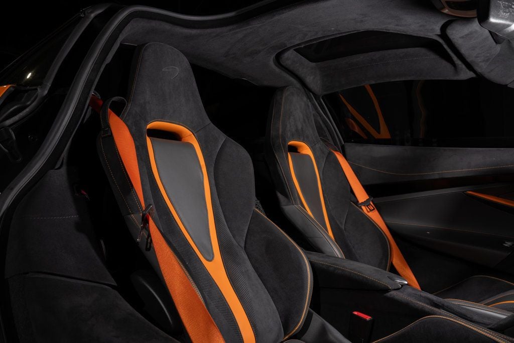McLaren 720S photo 18