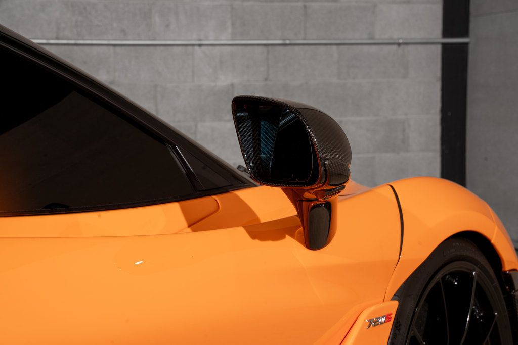 McLaren 720S photo 33