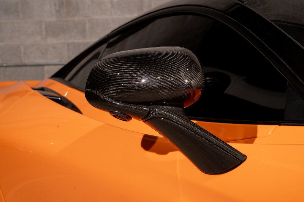 McLaren 720S photo 34