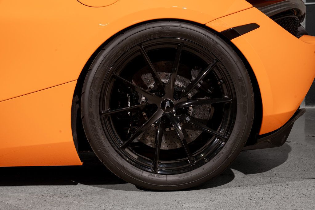 McLaren 720S photo 37
