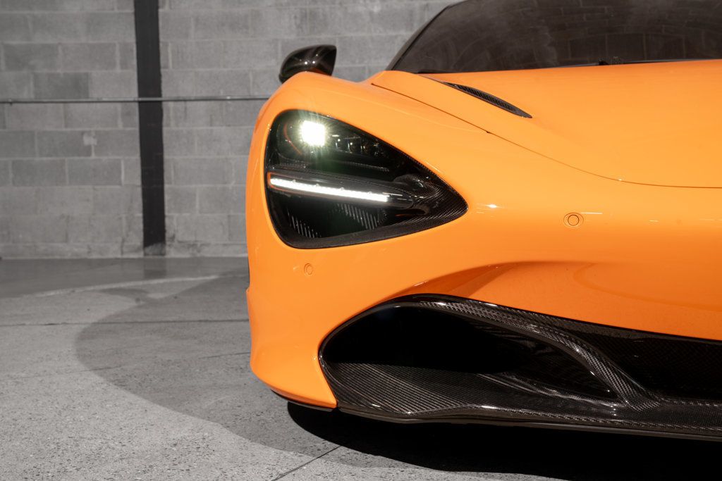 McLaren 720S photo 43