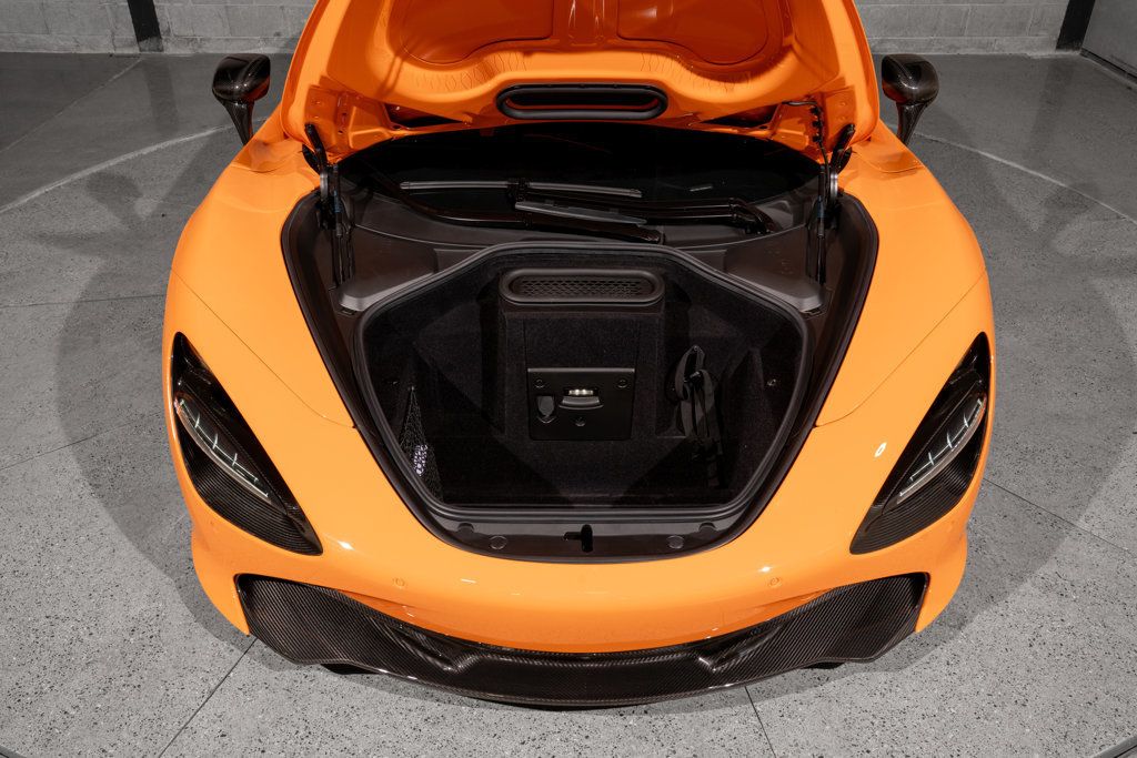 McLaren 720S photo 46