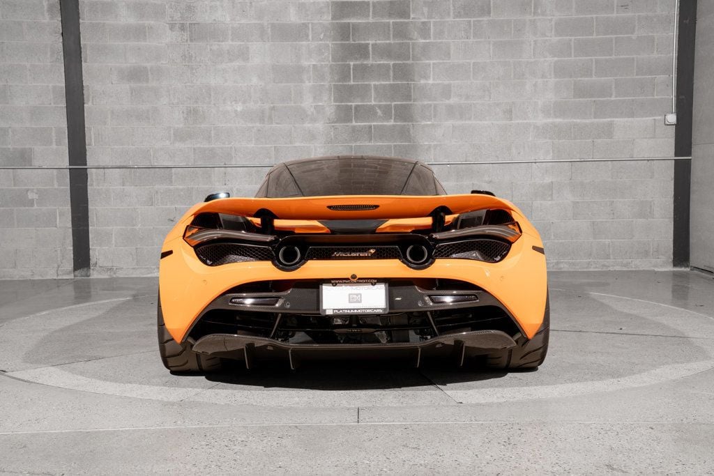 McLaren 720S photo 7
