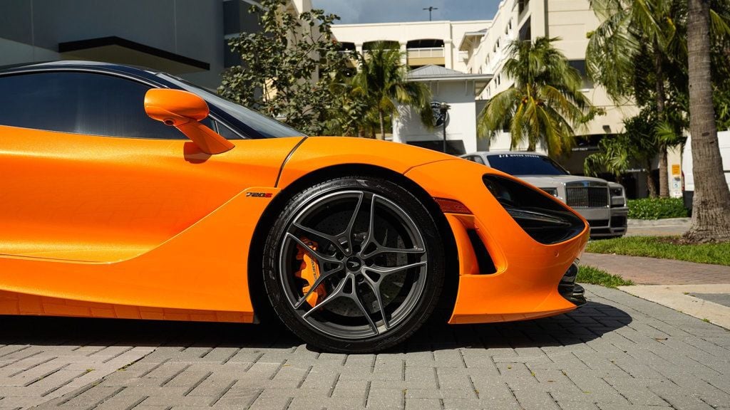 2019 McLaren 720S Luxury Coupe - 22775858 - 13