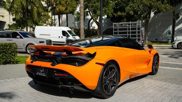 2019 McLaren 720S Luxury Coupe - 22775858 - 20