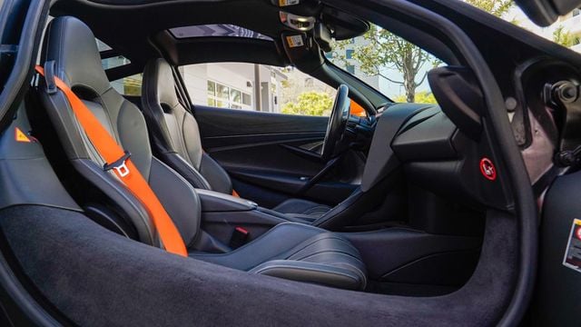 2019 McLaren 720S Luxury Coupe - 22775858 - 70