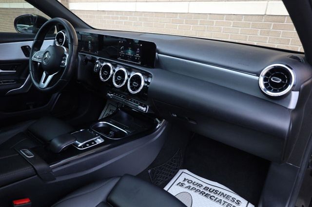 2019 Mercedes-Benz A-Class A 220 - 23066035 - 24