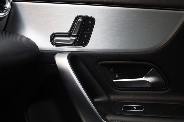 2019 Mercedes-Benz A-Class A 220 - 23066035 - 33