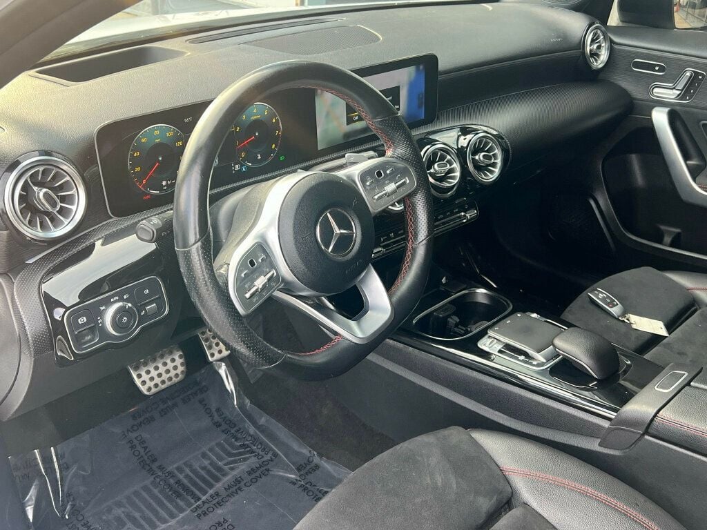 2019 Mercedes-Benz A-Class A 220 4MATIC Sedan - 22637572 - 17