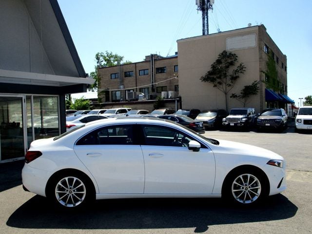 2019 Mercedes-Benz A-Class A 220 4MATIC Sedan - 23028071 - 10