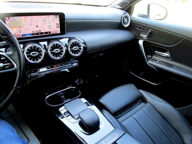 2019 Mercedes-Benz A-Class A 220 4MATIC Sedan - 23028071 - 22
